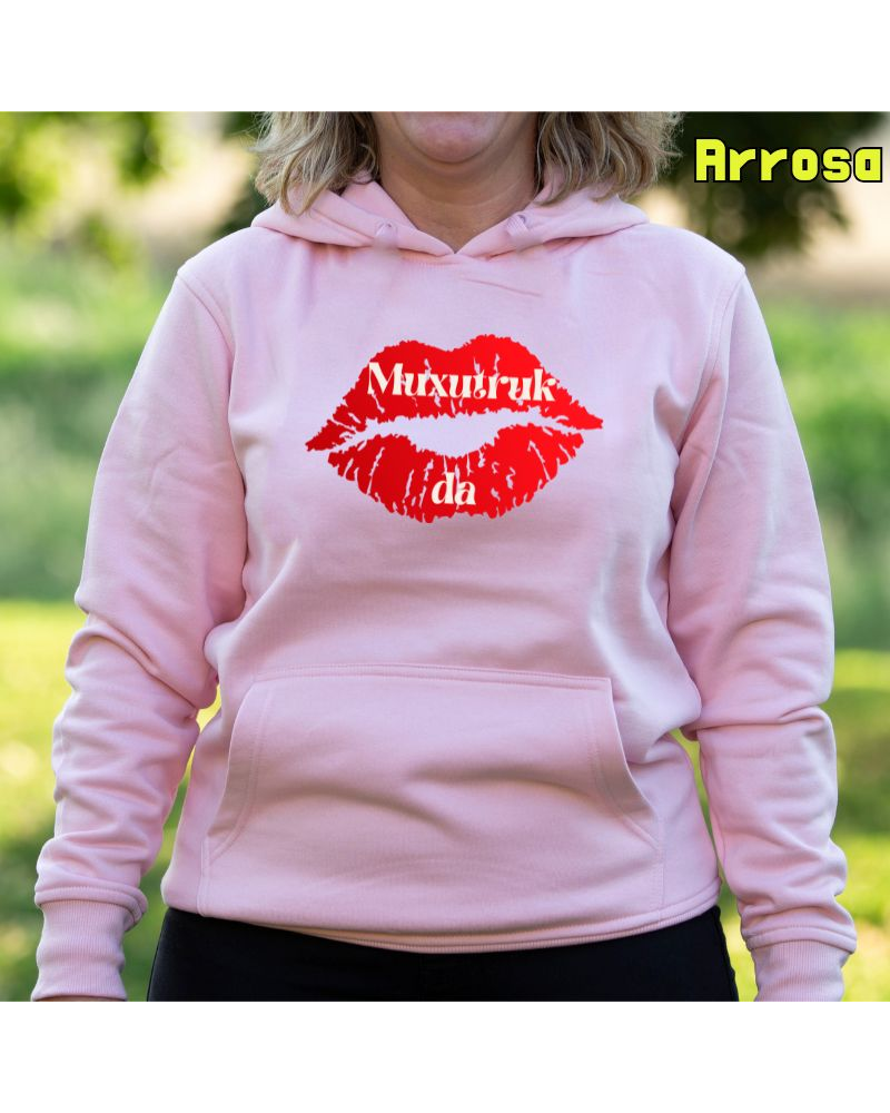 Emakume jertsea kaputxarekin - Muxutruk Da