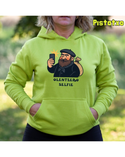 EmakumeTxanodunJertsea-Olentzero Selfie Pistatxo