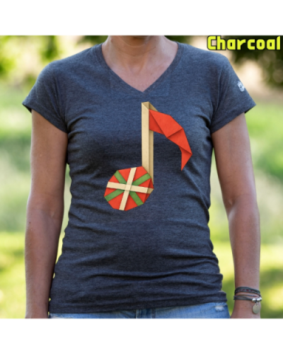 Emakume Kamiseta-Ikurriñaren doinuan Charcoal