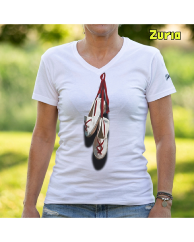 Emakume Kamiseta-Ikurriñaren doinuan Zuria