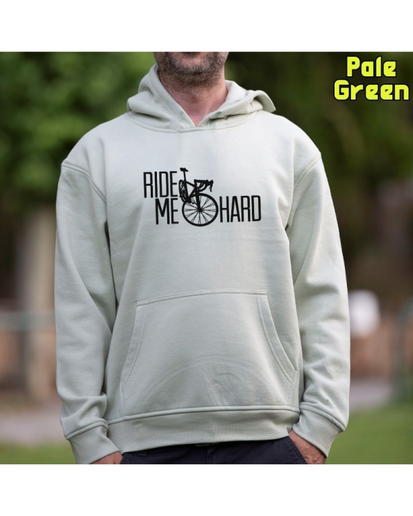 Diseño sobre la dualidad de la expresión ride me hard.